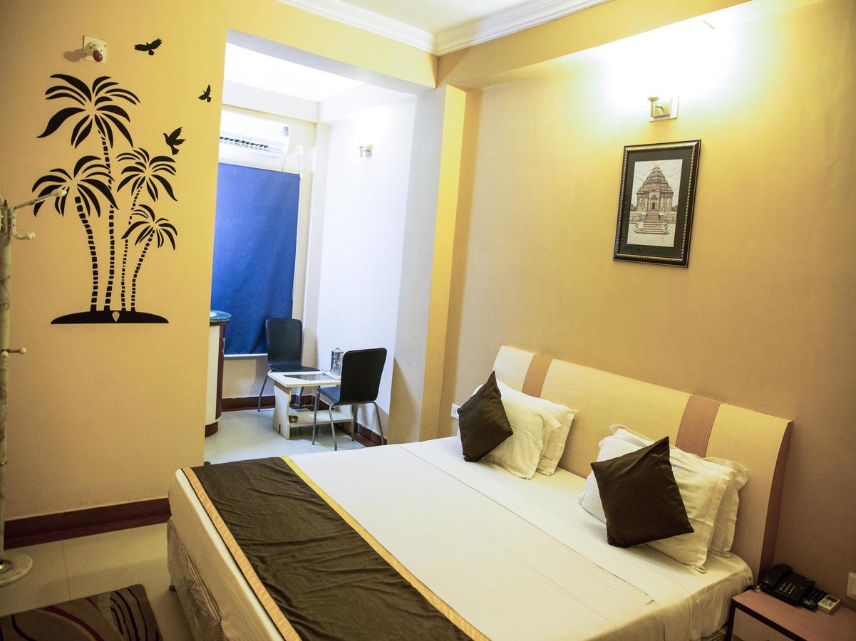 Oyo 3345 Shubham Beach Hotel Puri Exterior foto