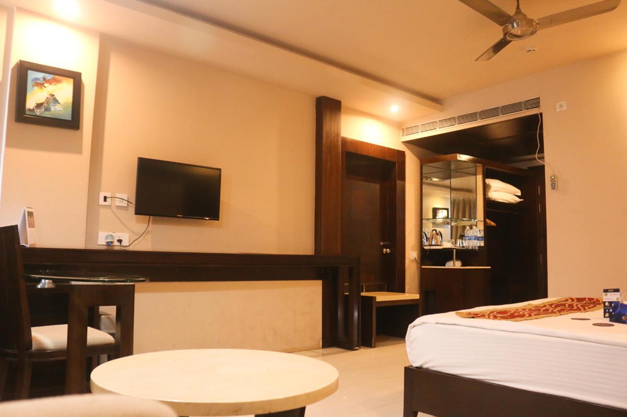 Oyo 3345 Shubham Beach Hotel Puri Exterior foto