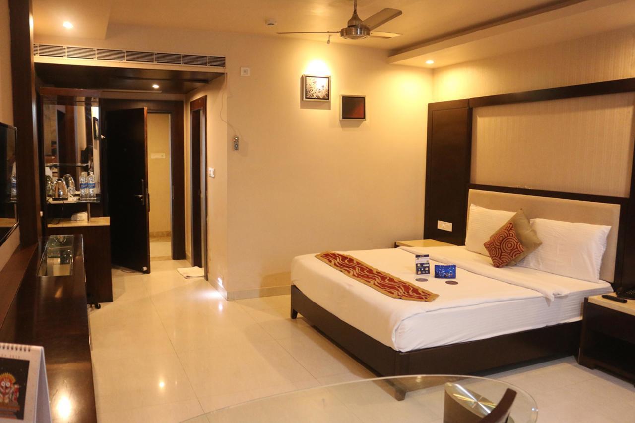 Oyo 3345 Shubham Beach Hotel Puri Exterior foto