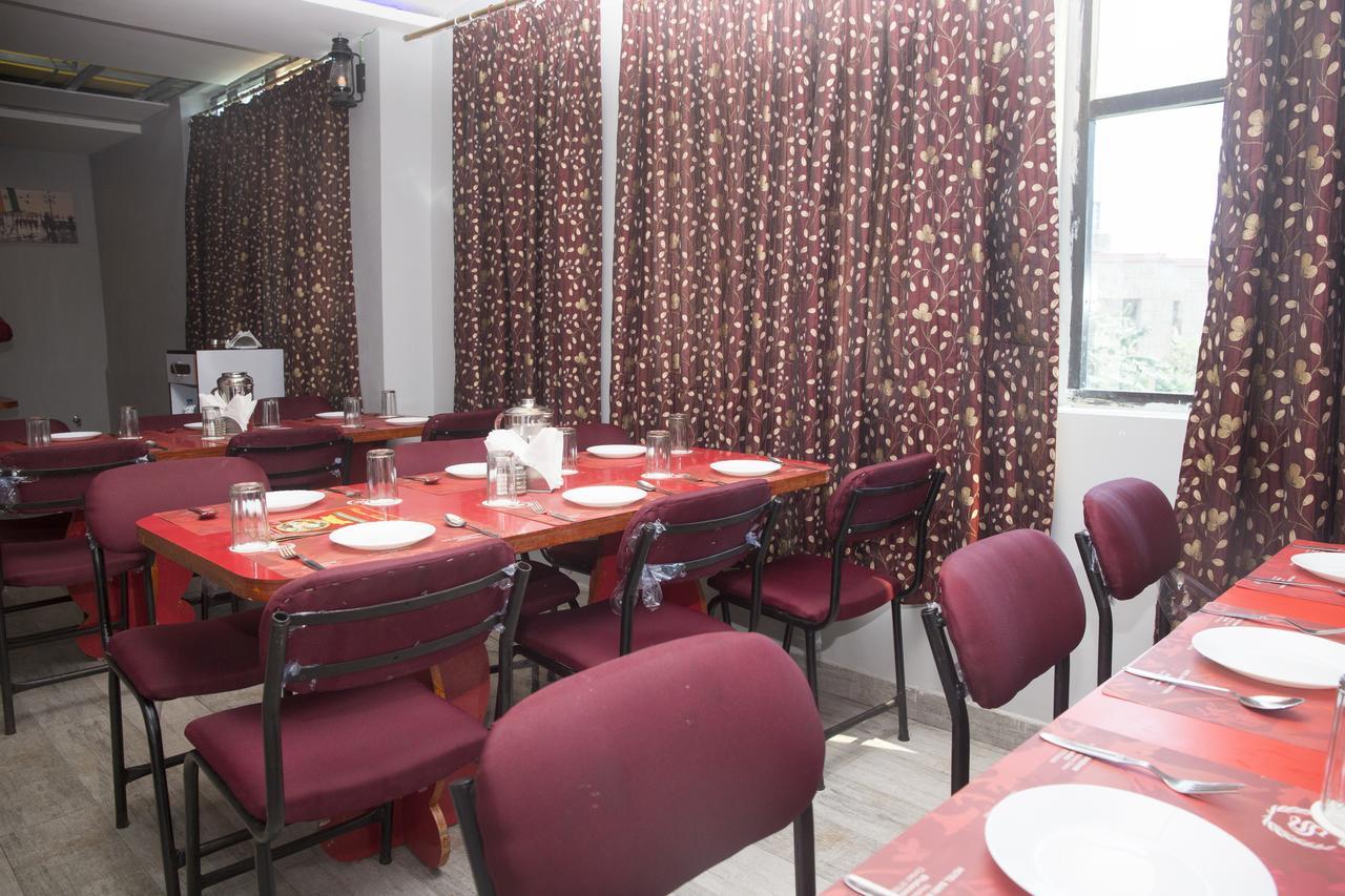Oyo 3345 Shubham Beach Hotel Puri Exterior foto