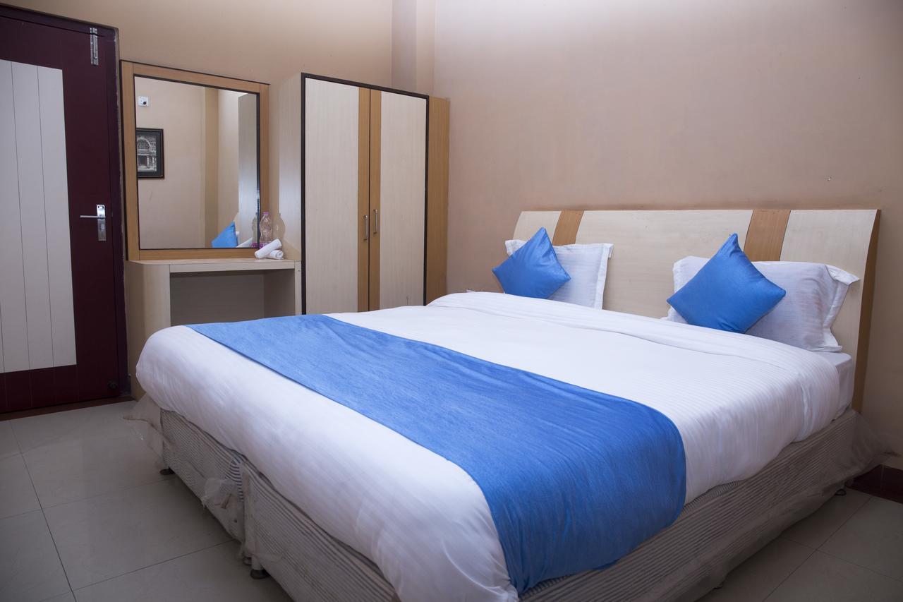 Oyo 3345 Shubham Beach Hotel Puri Exterior foto